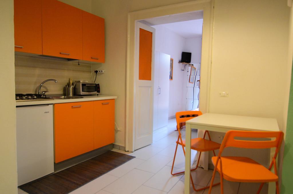 Shine Apartment Napels Kamer foto
