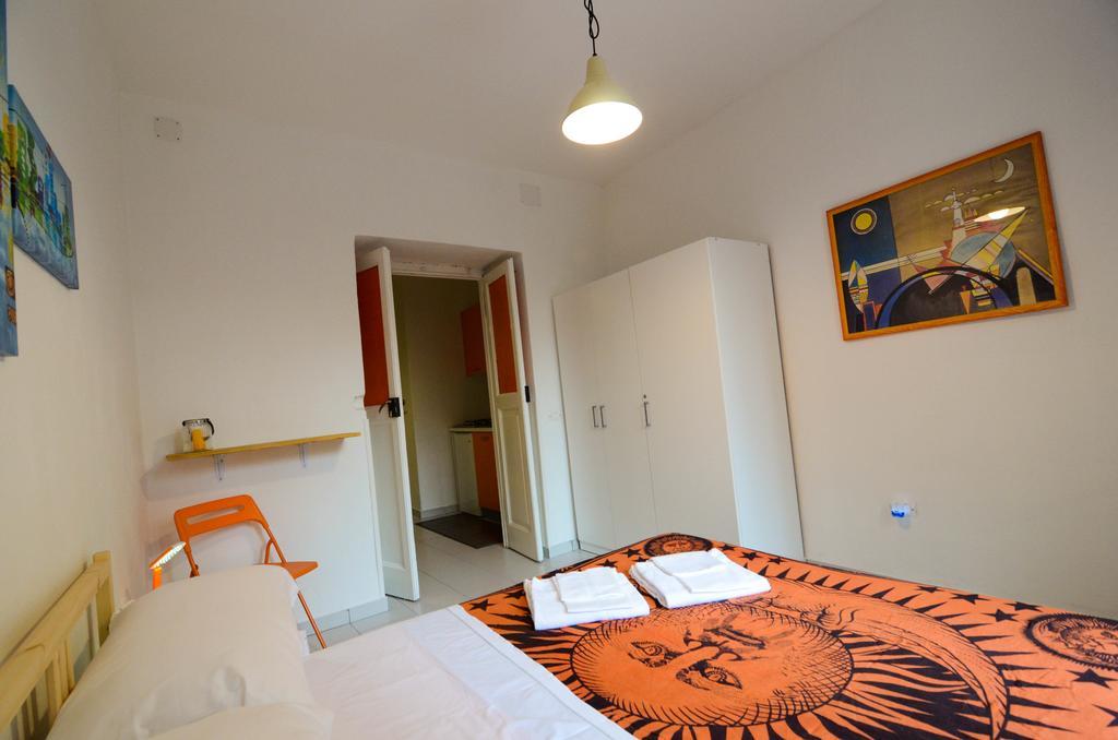 Shine Apartment Napels Kamer foto