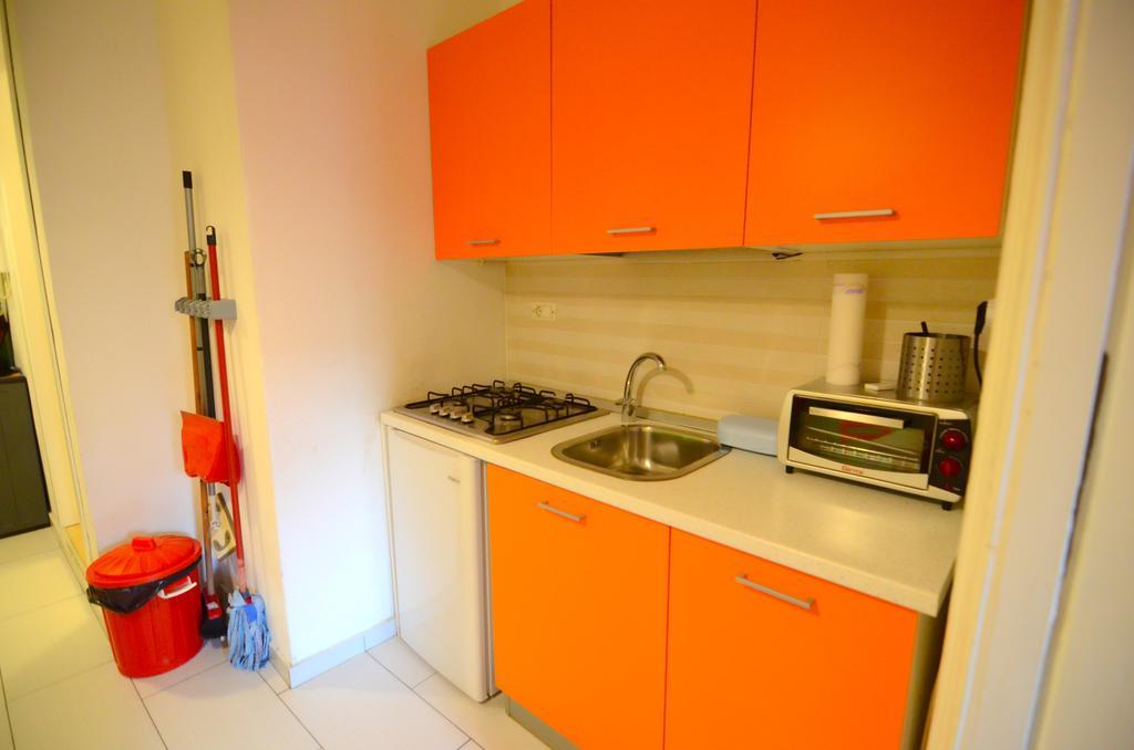 Shine Apartment Napels Buitenkant foto