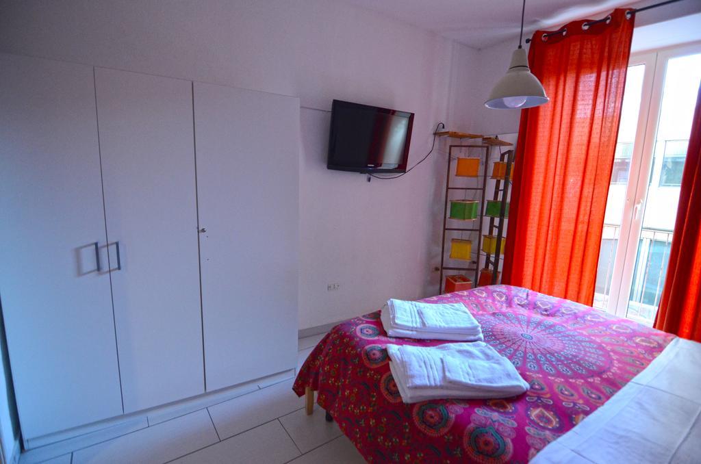 Shine Apartment Napels Buitenkant foto