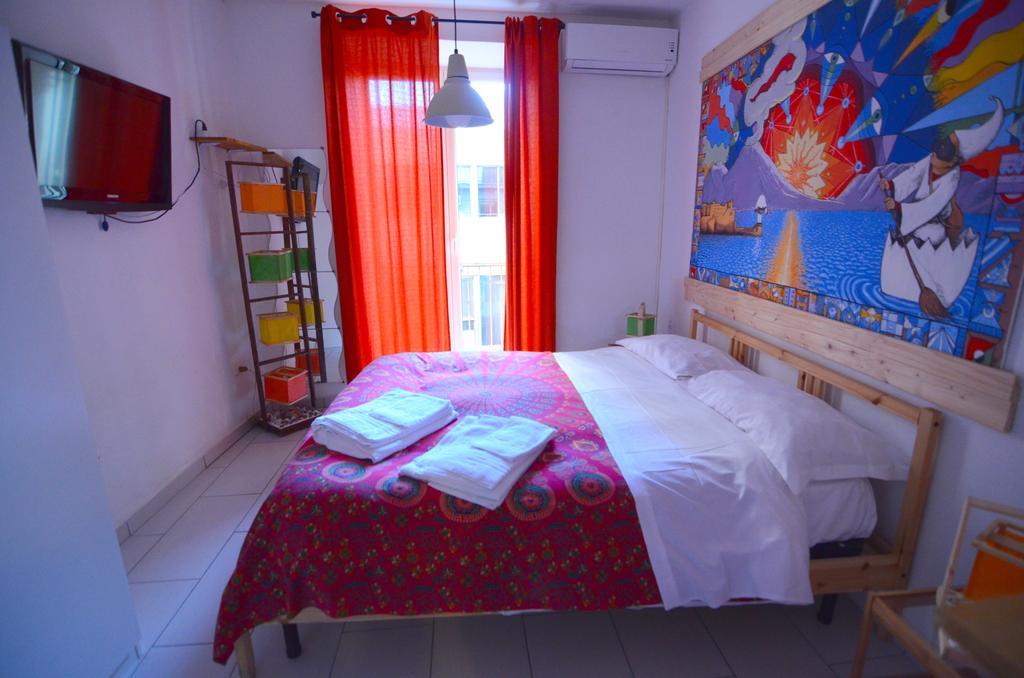 Shine Apartment Napels Buitenkant foto