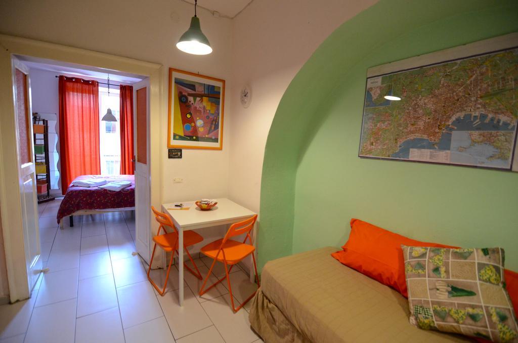 Shine Apartment Napels Buitenkant foto