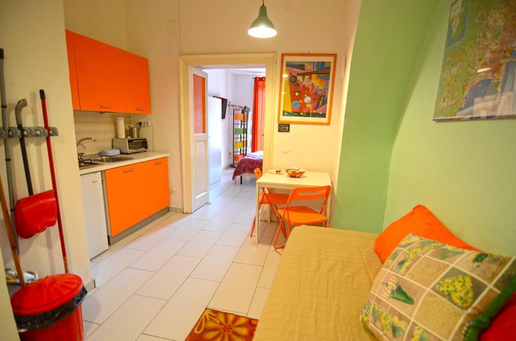 Shine Apartment Napels Buitenkant foto