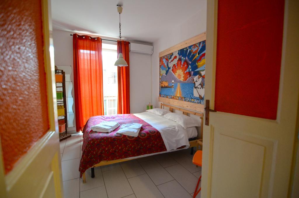 Shine Apartment Napels Buitenkant foto