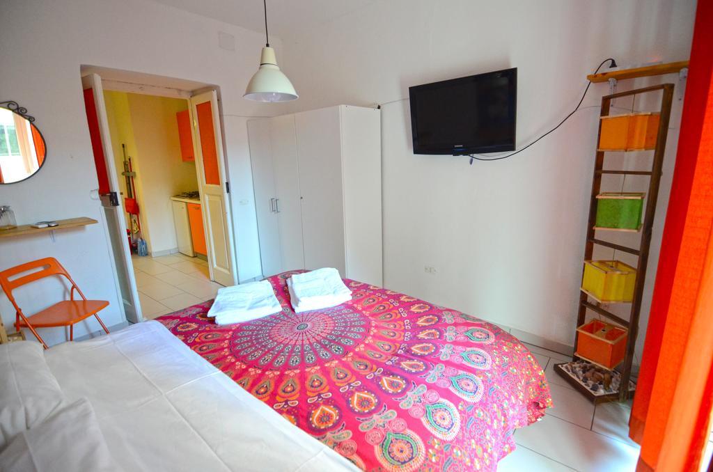 Shine Apartment Napels Buitenkant foto